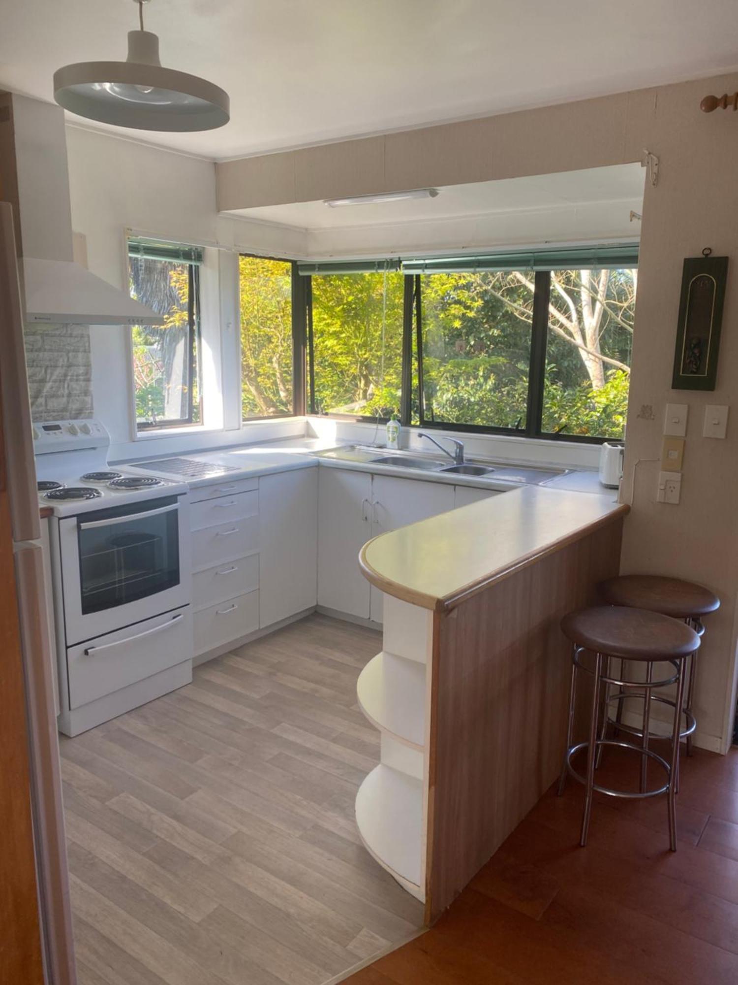 Beautiful Estuary Views In Shelly Park Villa Auckland Exterior photo